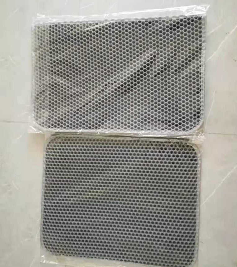 Tapis de Litière Double Couche pour Chats – Lavable, Pliable et Anti-Saleté